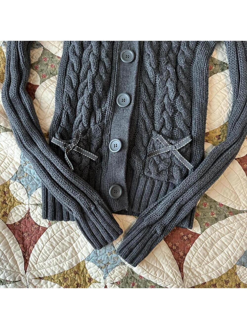 Vintage Y2K Aeropostale grey cable knit cardigan w hood & bow detail Size M - Picture 2 of 4